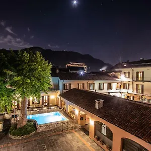 Le Due Corti 4*, Como Italy